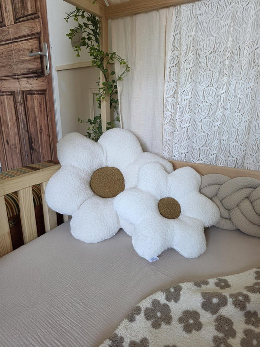 Coussin marguerite avec pistil 2 tailles - 7 couleurs