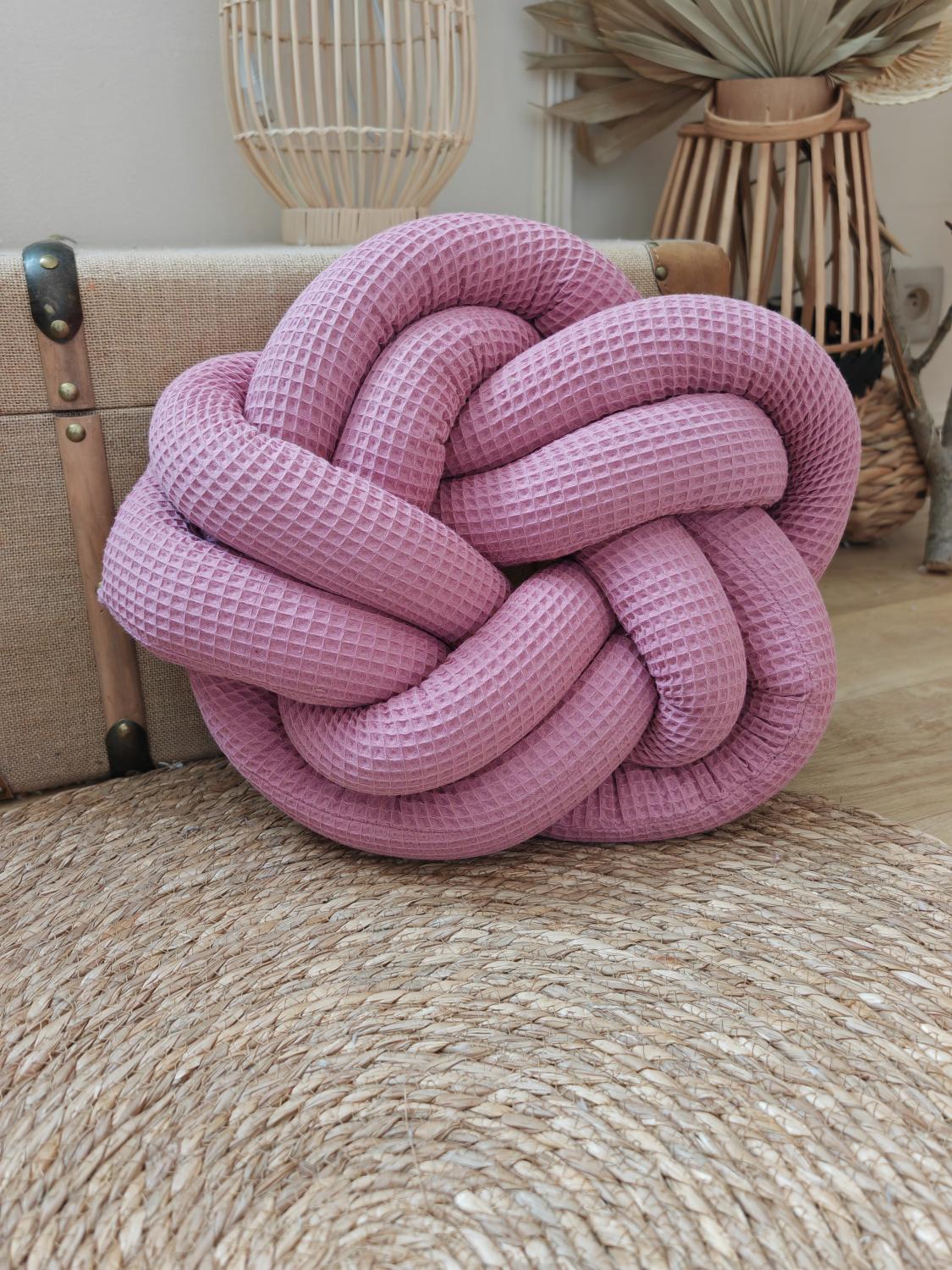 Coussin tressé vieux rose