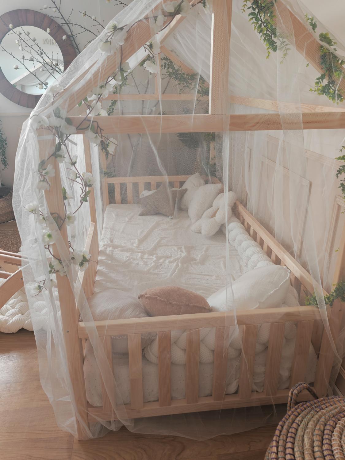 Moustiquaire de lit cabane modèle A sur mesure