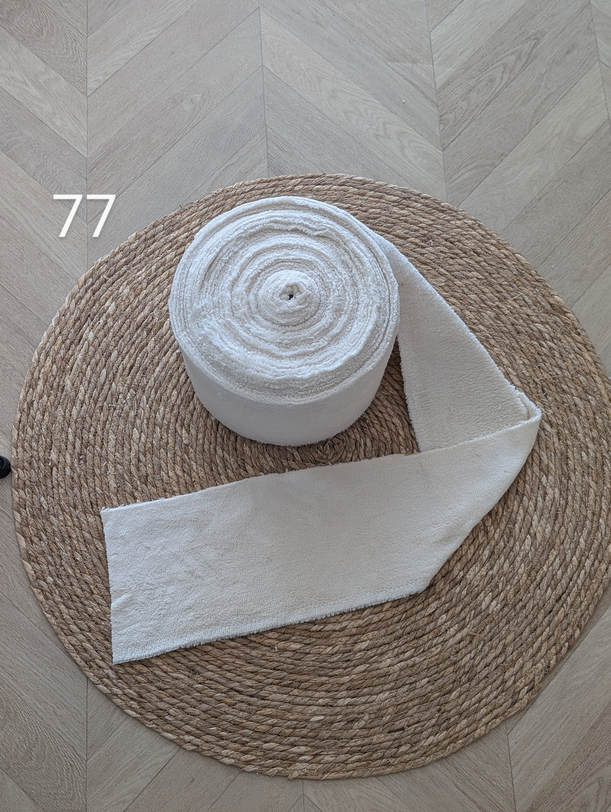 Chute de rouleau de tissus - N°77