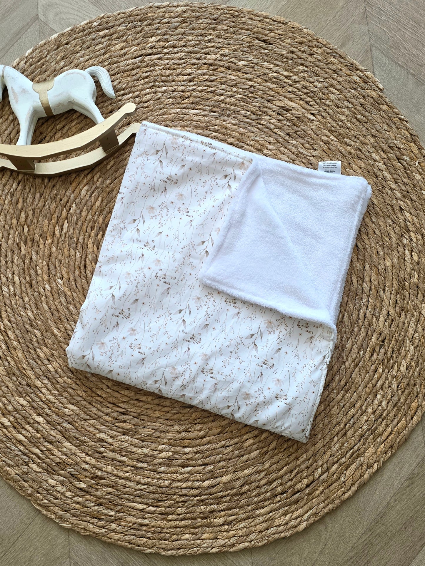 Couverture 75x75cm fine fleur de lin et Doudou blanc