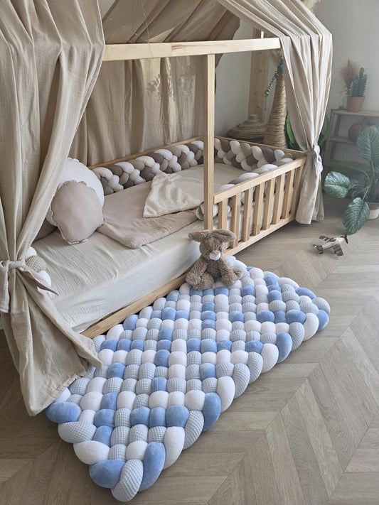 Tapis tressé 120x60cm Bleu Doudou bleu et Doudou blanc