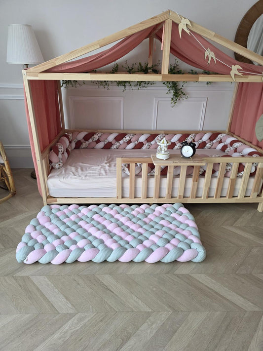 Tapis tressé 120x60cm vert d'eau et doudou rose