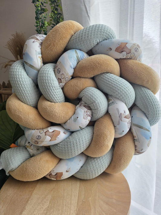 Tresse de lit 3 brins vert d'eau doudou camel et avion 2.3m