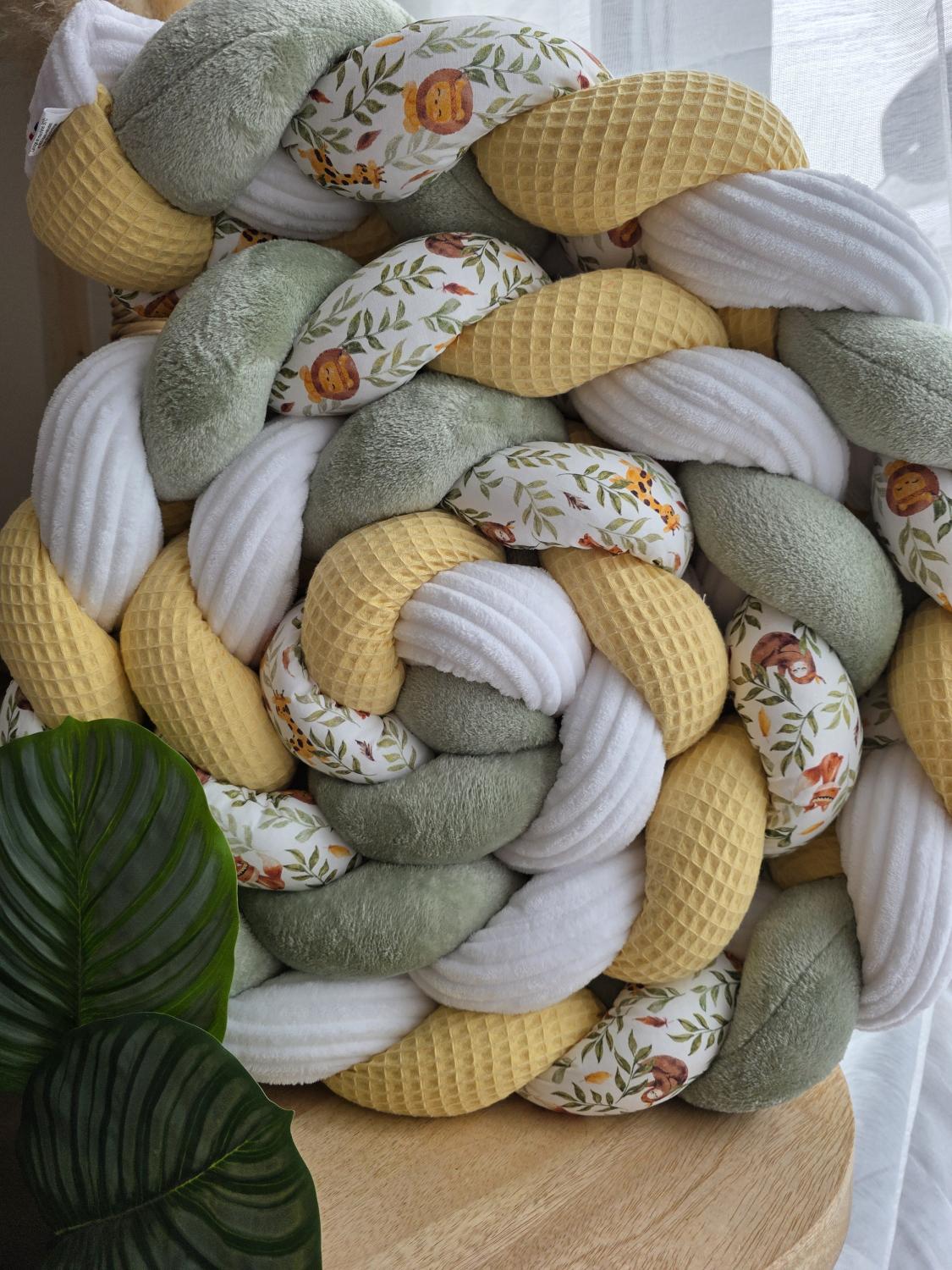 Tresse de lit 4 brins poussin doudou jade cotelé blanc et lion 3.4m