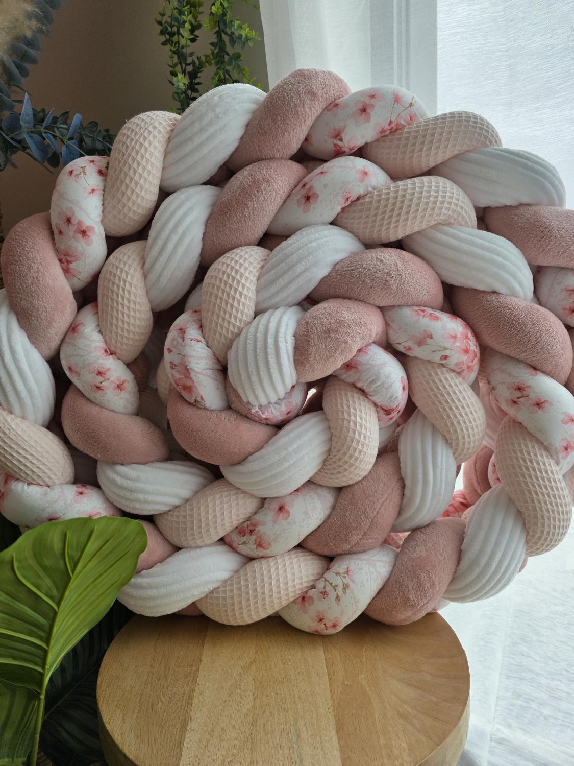 Tresse de lit 4 brins rose pâle doudou poudré cotelé blanc et cerisier 4.6m