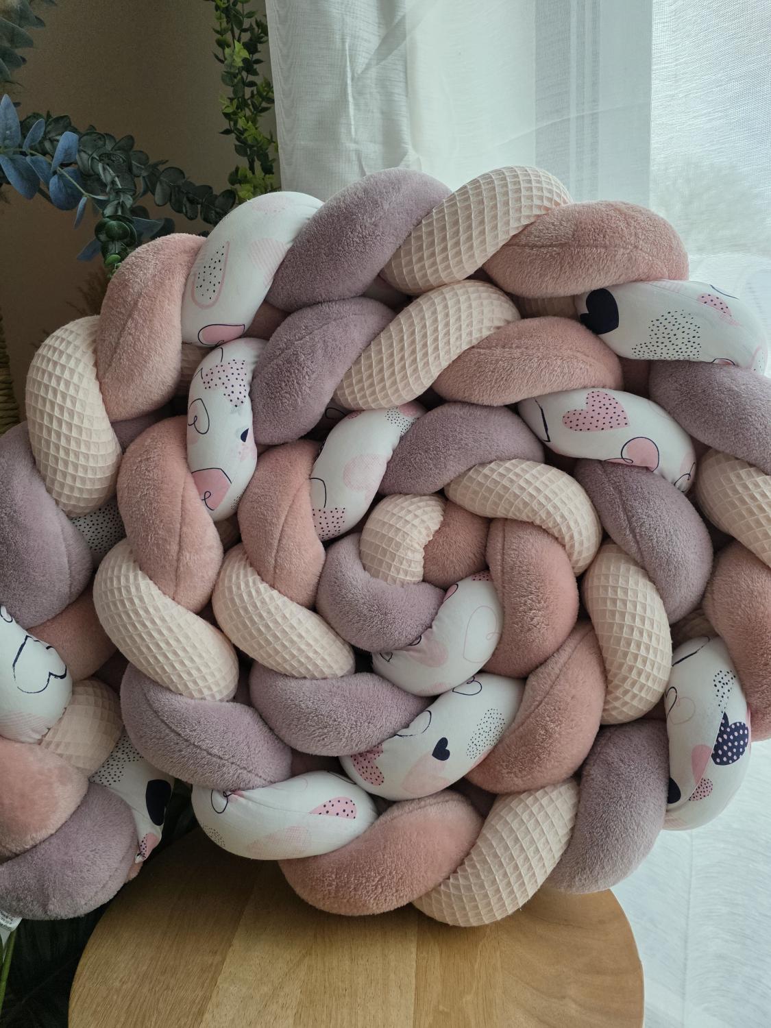 Tresse de lit 4 brins rose pâle doudou poudré et lavande et coeur 3.6m