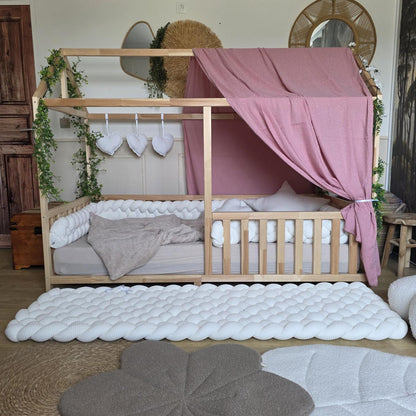 Ciel de lit cabane "le simple" rose bonbon à pois dorés