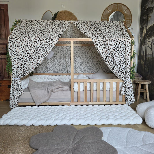 Ciel de lit cabane modèle A léopard