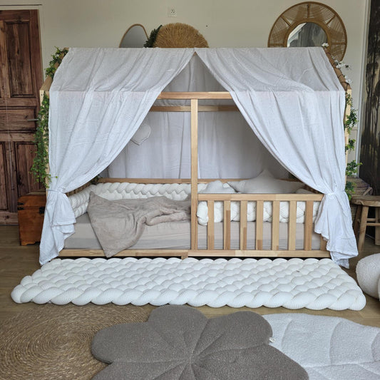 Ciel de lit cabane modèle A blanc pois dorés