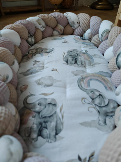 Cocon beige lavande et éléphant