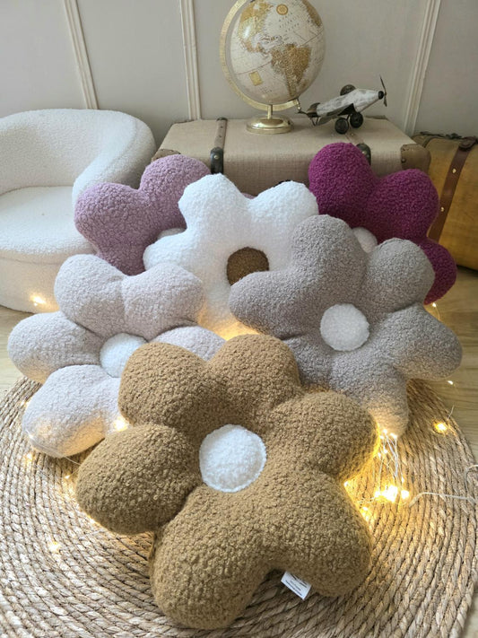 Coussin marguerite avec pistil 2 tailles - 7 couleurs