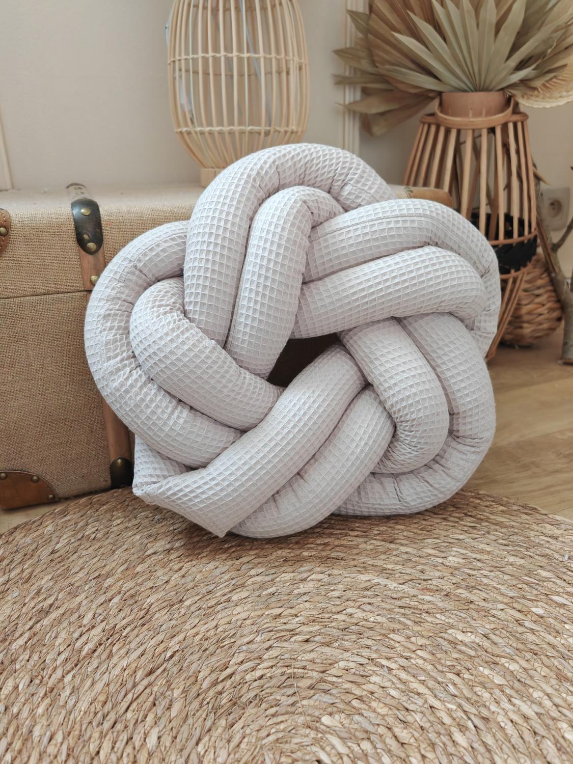 Coussin tressé beige