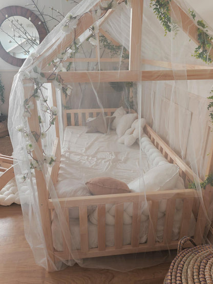 Moustiquaire de lit cabane modèle A sur mesure