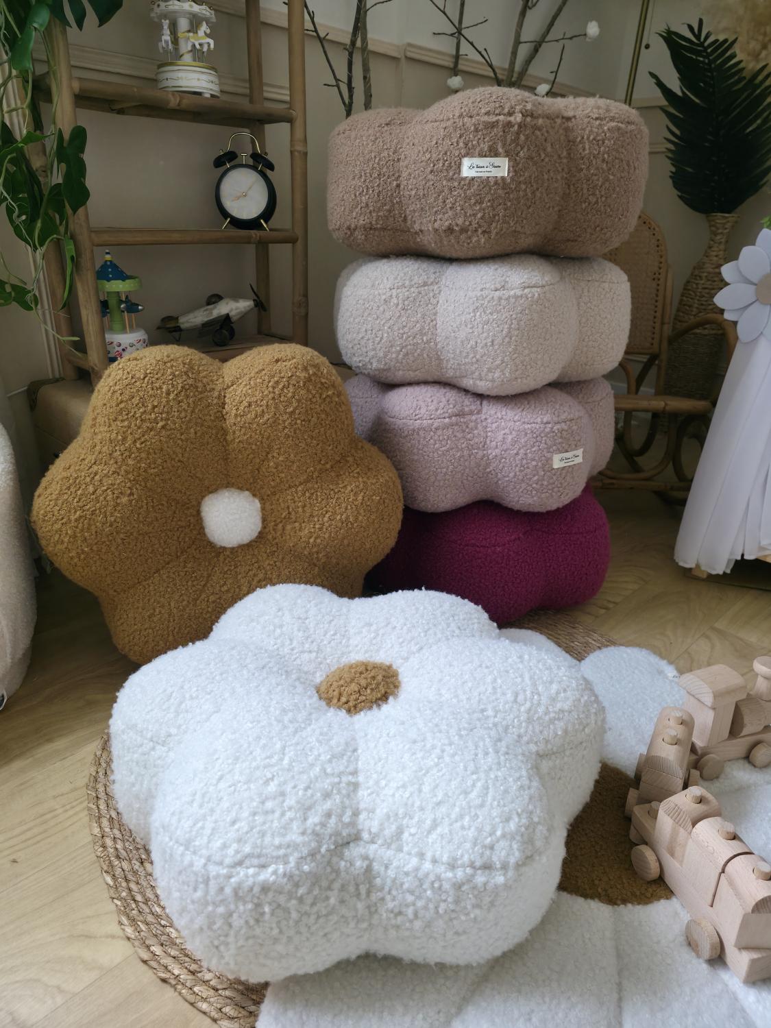 Pouf en forme de fleur taille S - Sur mesure