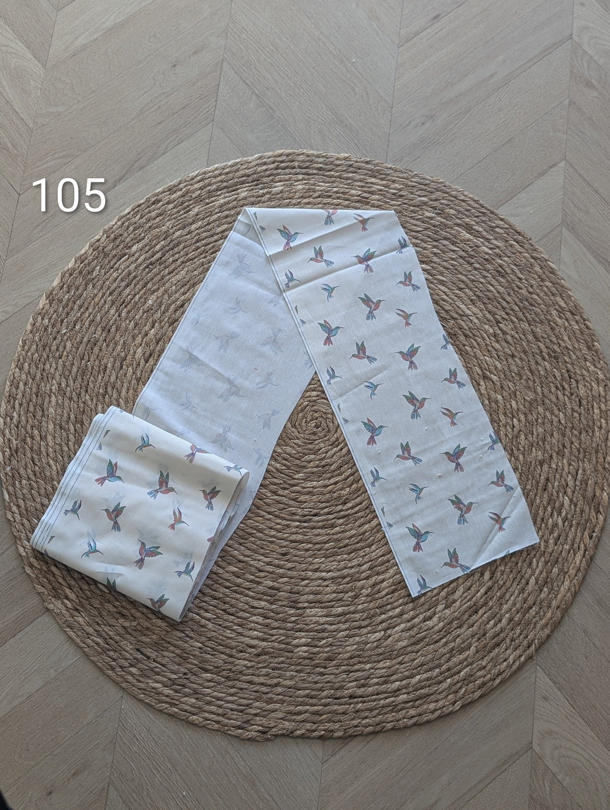 Chute de rouleau de tissus - N°105
