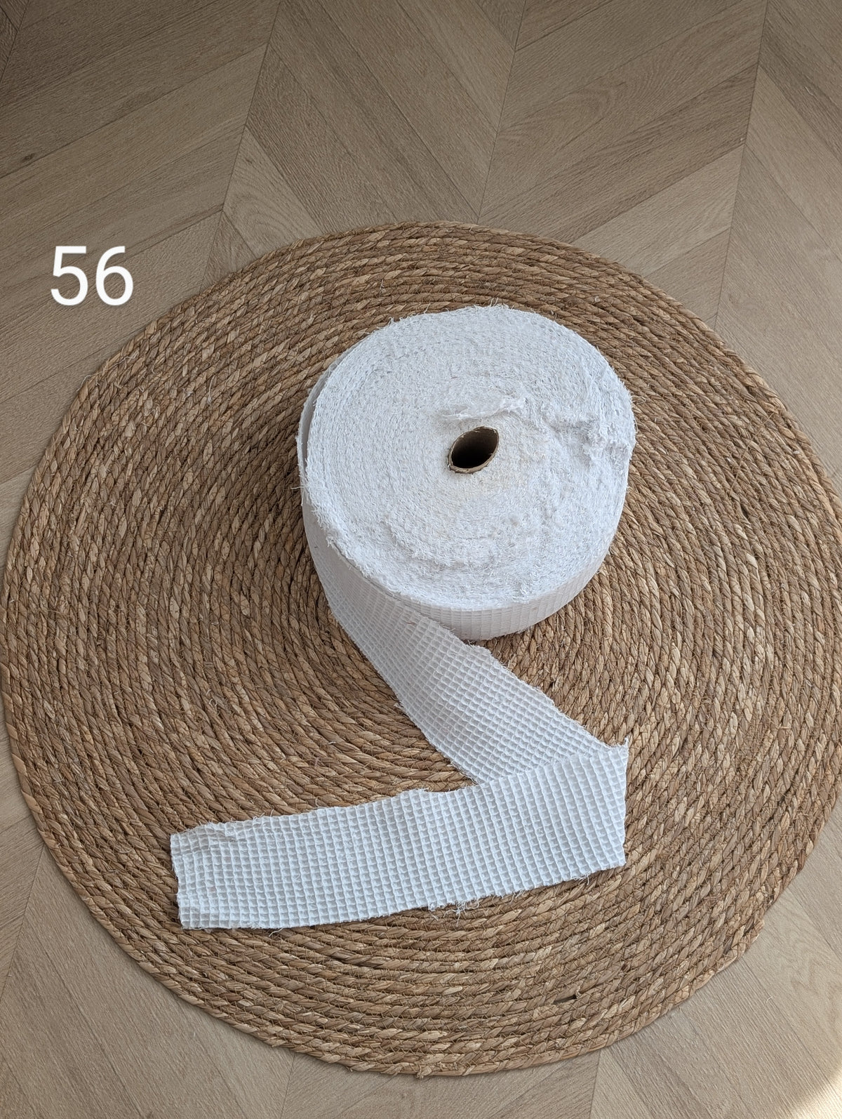 Chute de rouleau de tissus - N°56
