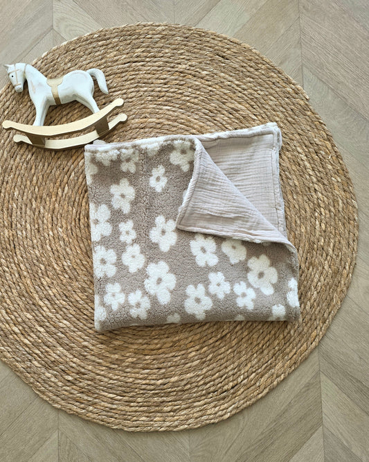 Couverture 75x75cm fine teddy marron et fleur beige