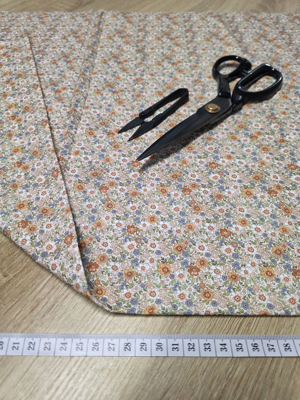 Tissu en coton - Popeline de coton - Motif  Fleurs Liberty