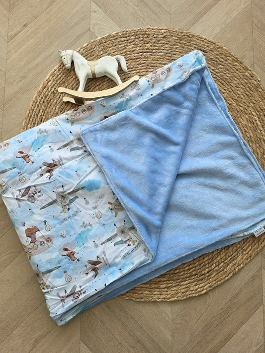 Couverture 100x140cm fine avion et doudou bleu