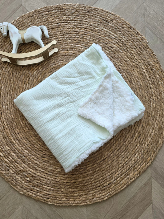 Couverture 75x75cm fine gaze menthe et fourrure blanc