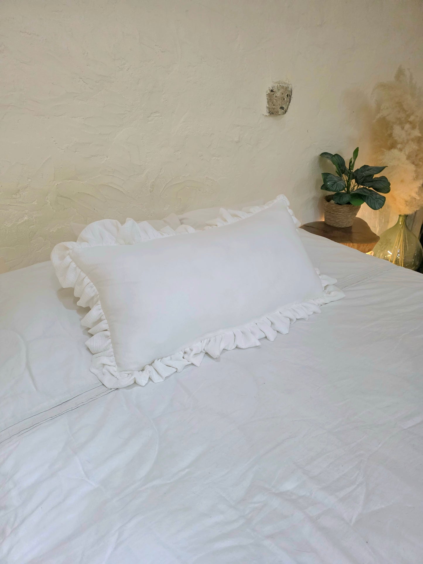 Coussin épais à froufrous - couleur au choix