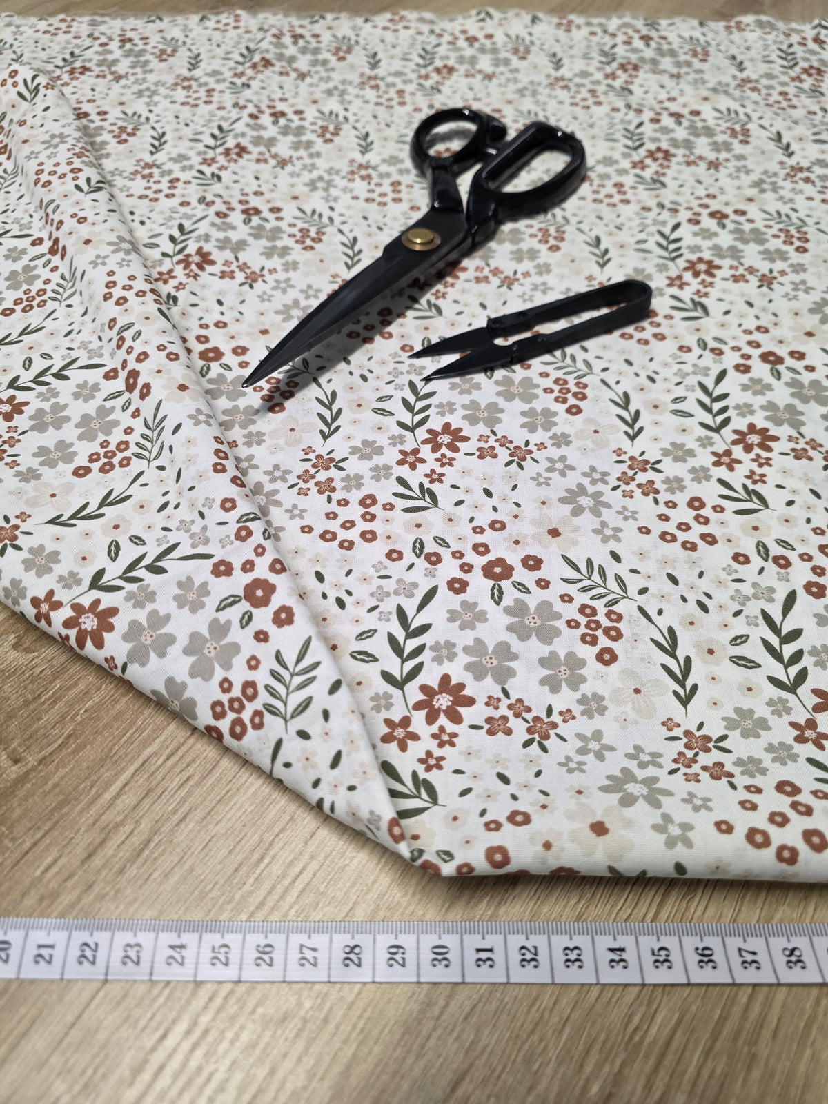 Tissu en coton - Popeline de coton - Motif Pétunia