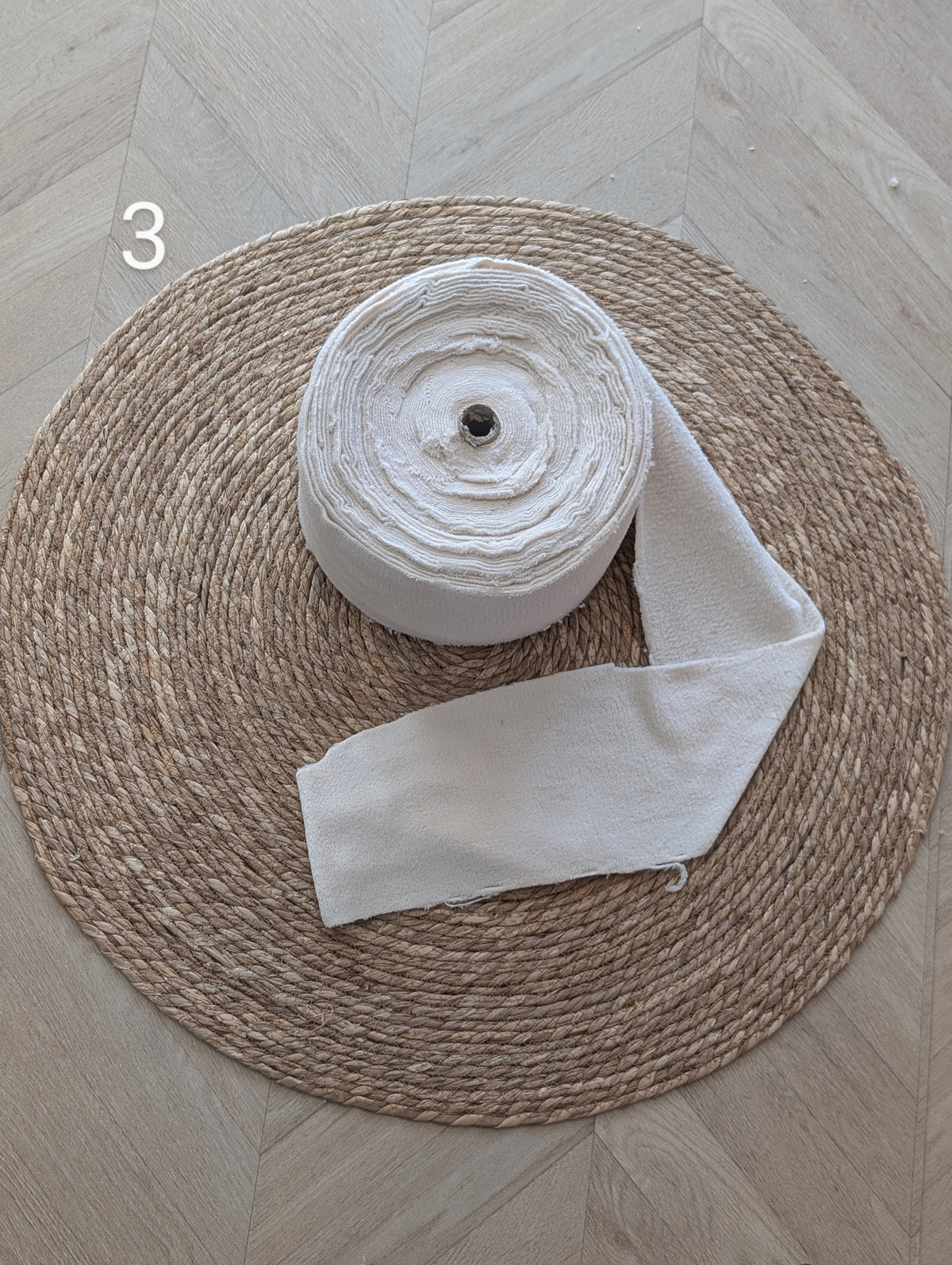 Chute de rouleau de tissus - N°3