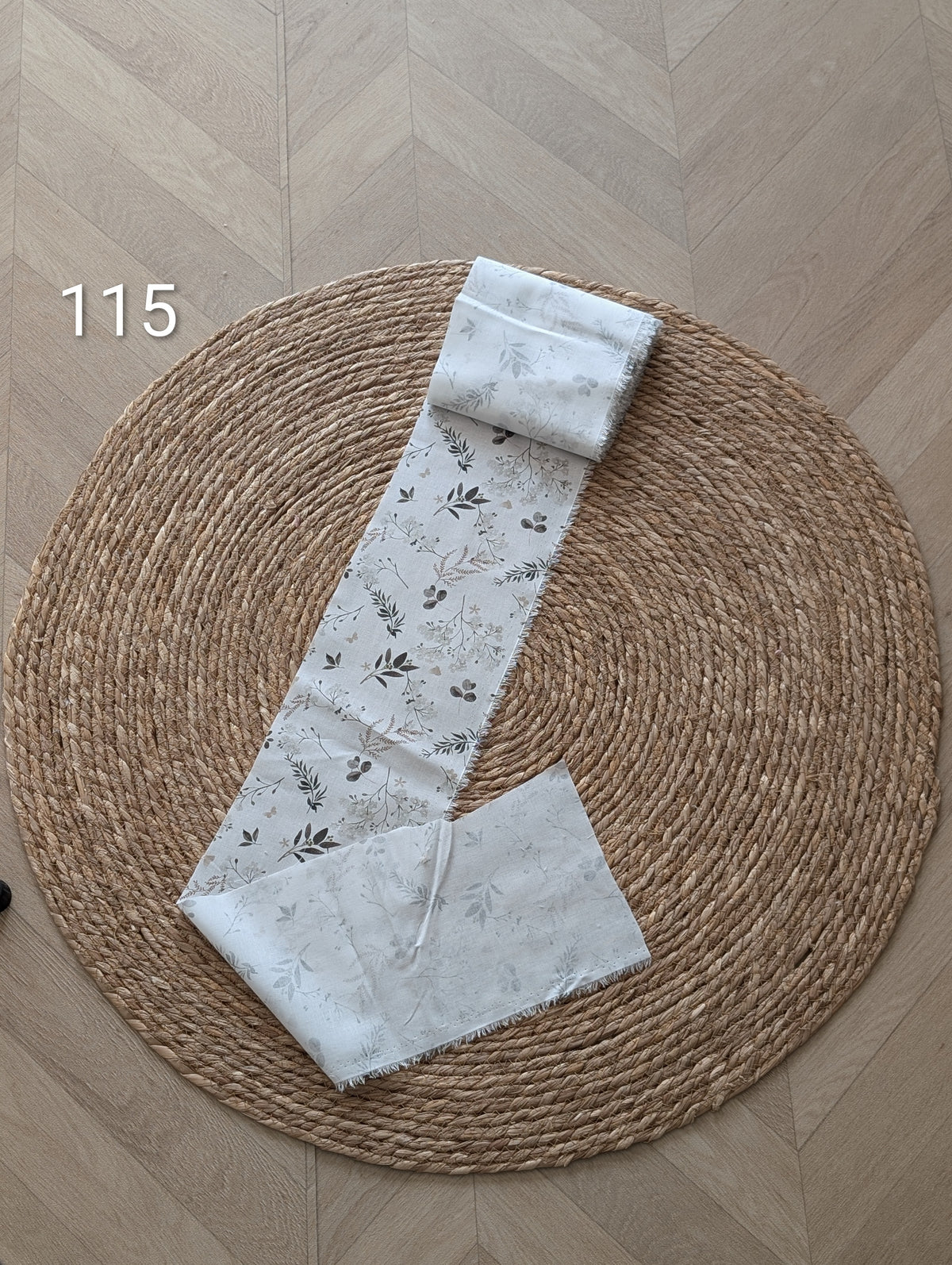 Chute de rouleau de tissus - N°115