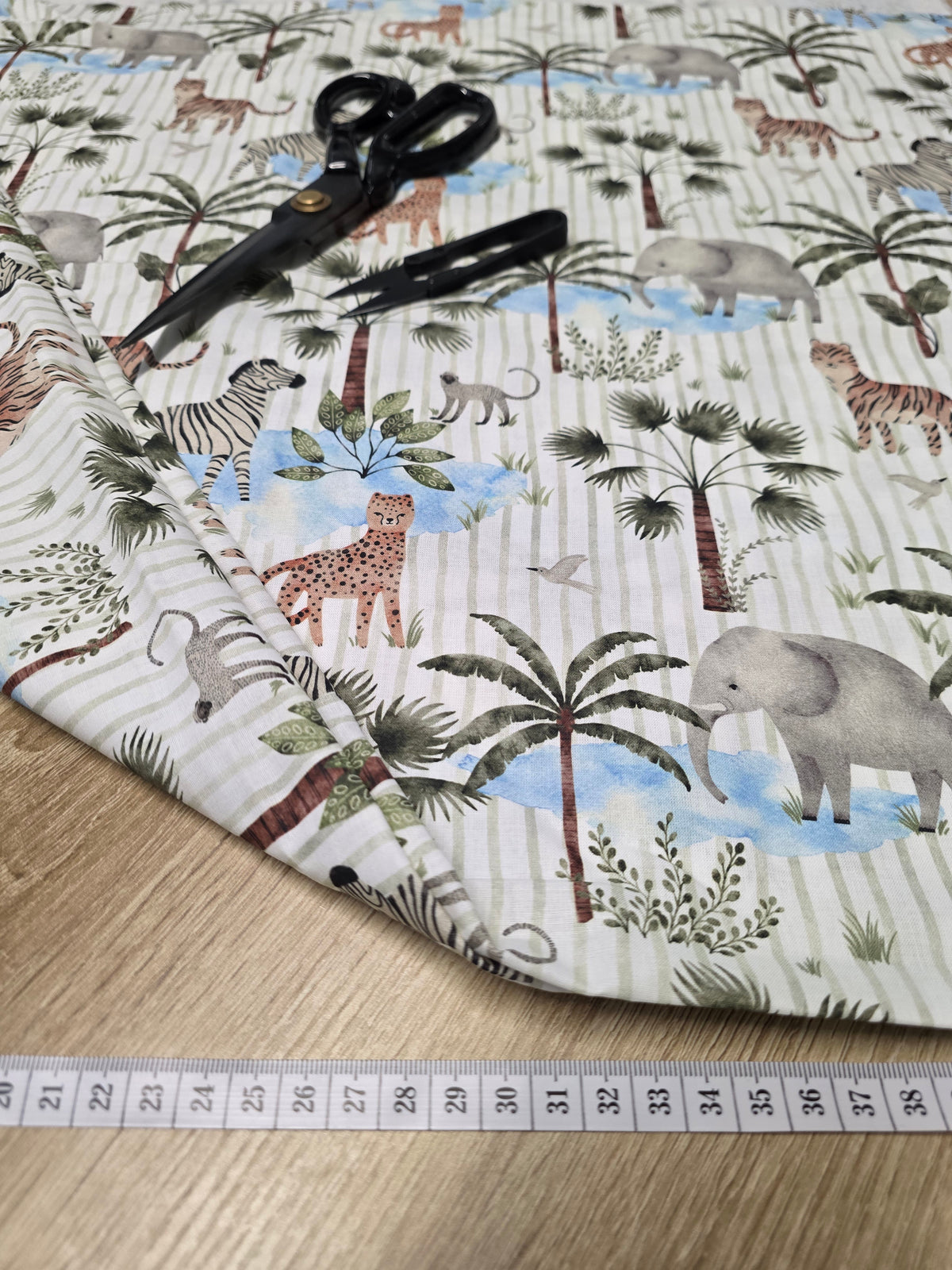 Tissu en coton - Popeline de coton - Motif Jungo