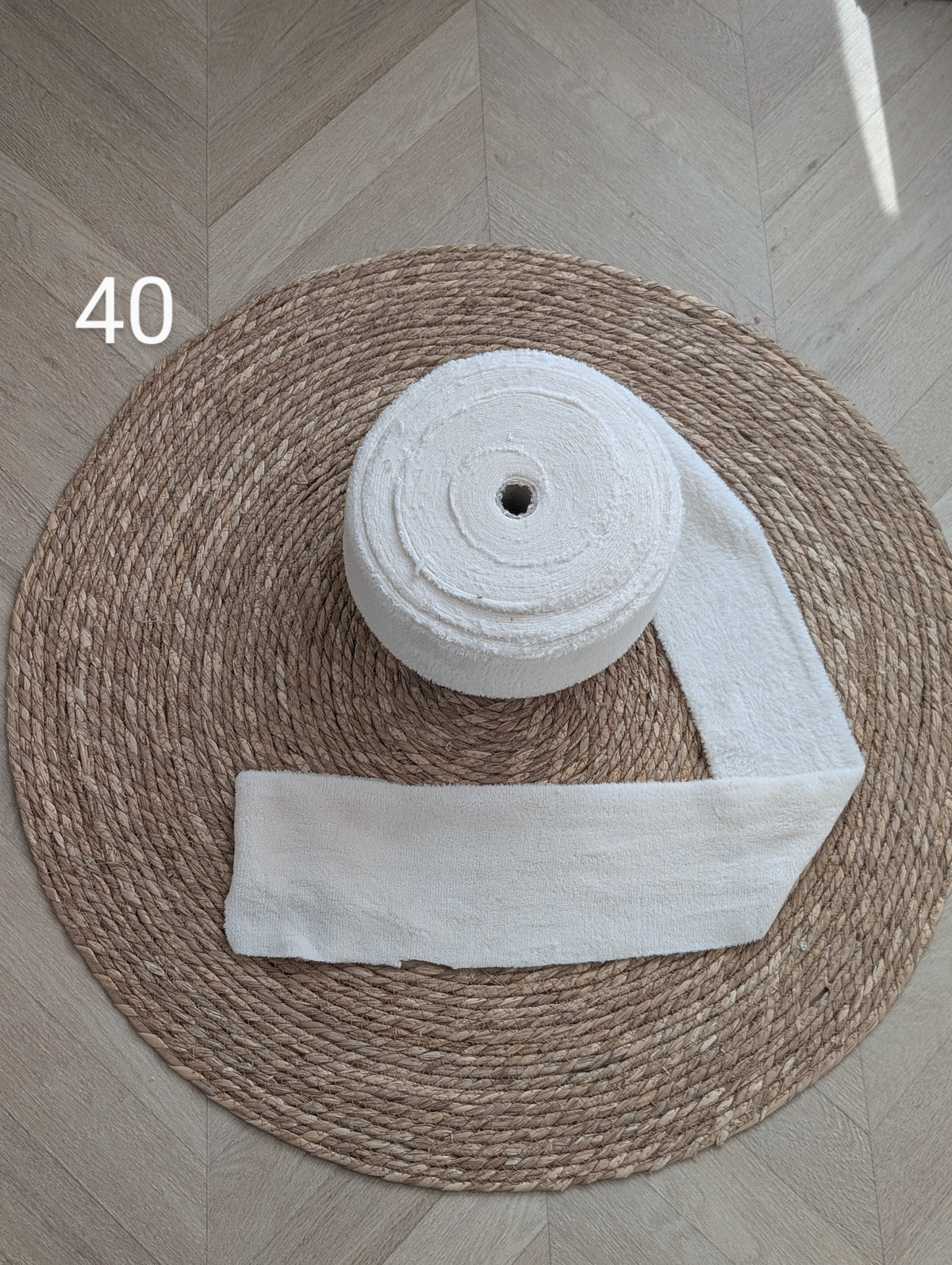 Chute de rouleau de tissus - N°40