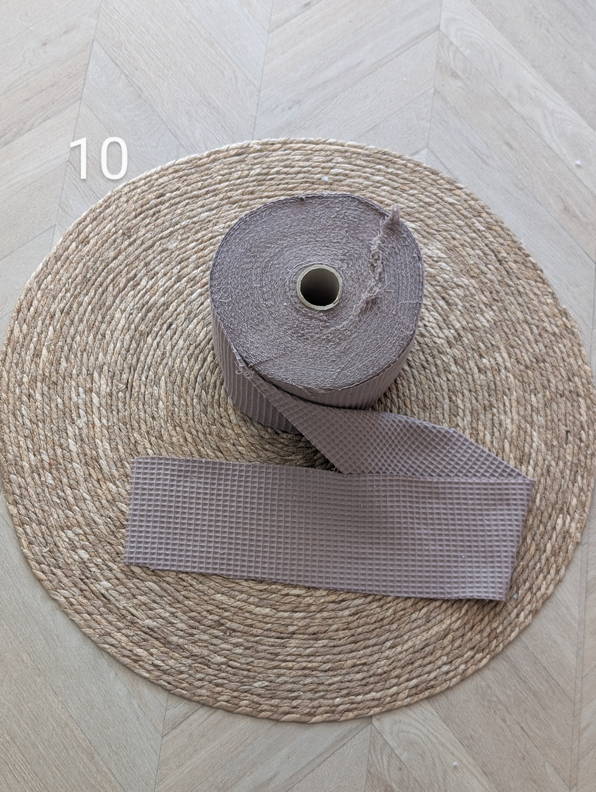 Chute de rouleau de tissus - N°10