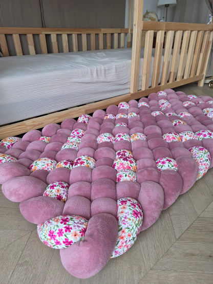 Tapis tressé 120x60cm doudou vieux rose et nid d'abeille dahlia