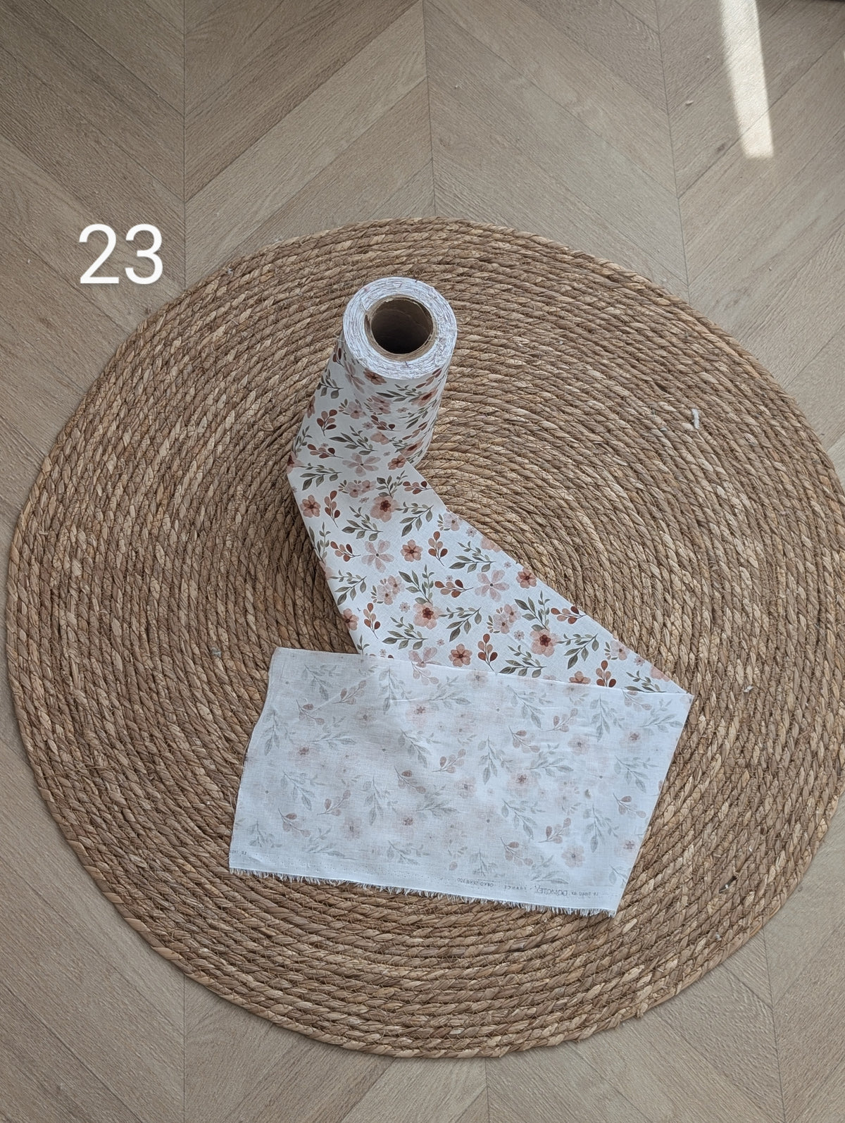 Chute de rouleau de tissus - N°23