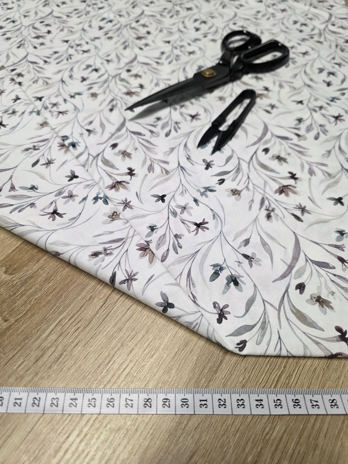 Tissu en coton - Popeline de coton - Motif Branches aquarelles