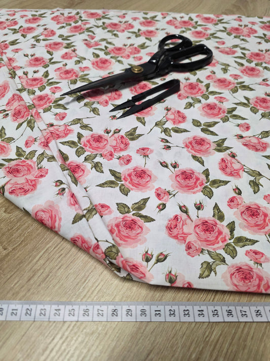 Tissu en coton - Popeline de coton - Motif Fleurs plaquettes