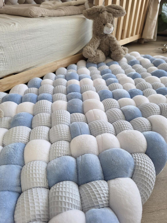 Tapis tressé 120x60cm Bleu Doudou bleu et Doudou blanc