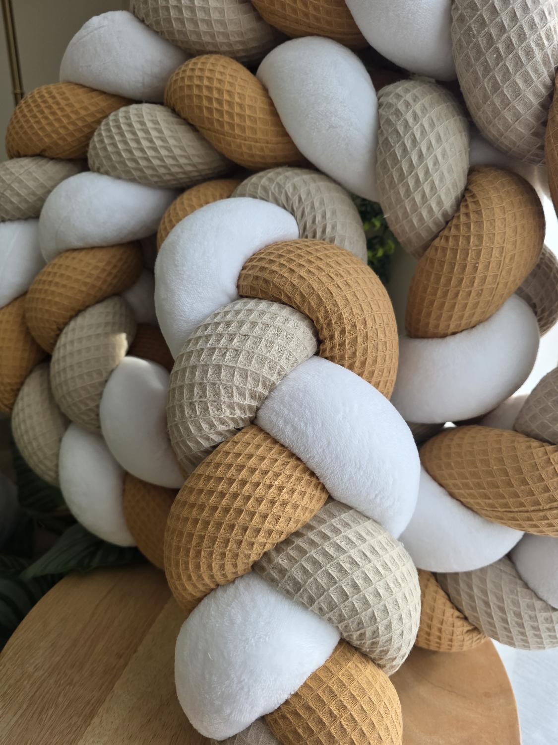 Tresse de lit 3 brins beige camel et doudou blanc 3.6m