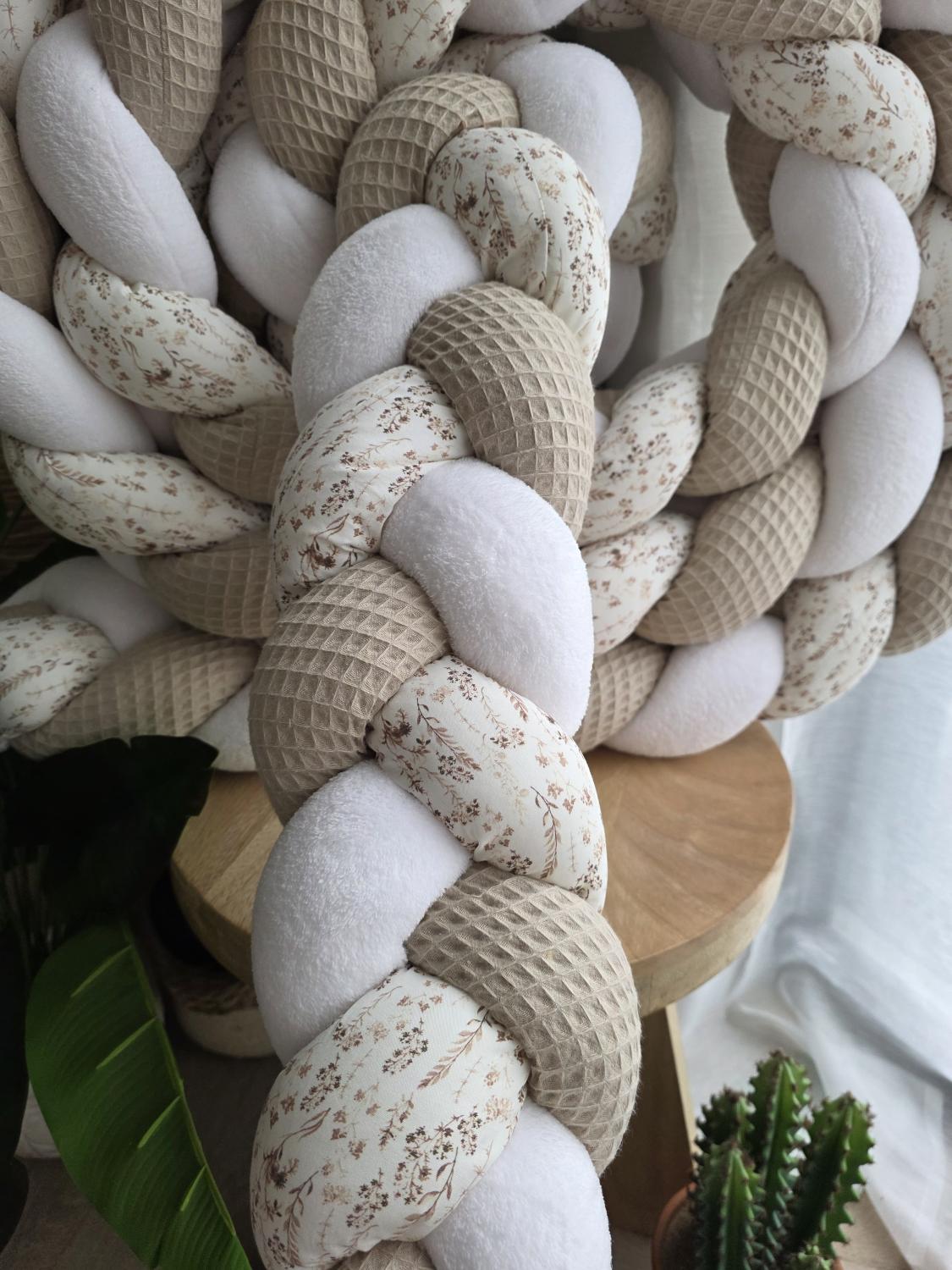 Tresse de lit 3 brins beige doudou blanc et fleurs des champs 5.4m