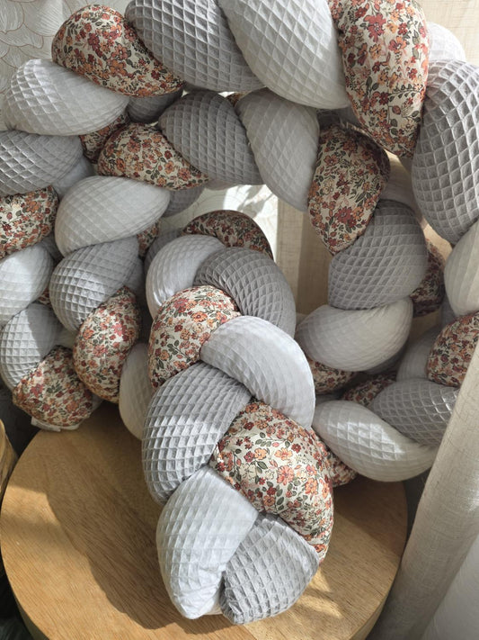 Tresse de lit 3 brins blanc gris et fleurs d'été 2.5m