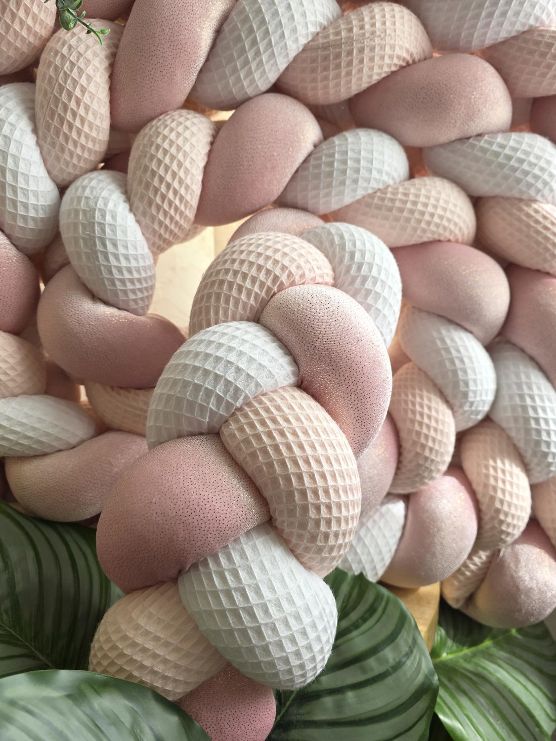 Tresse de lit 3 brins blanc rose pâle et rose à paillettes 4.6m