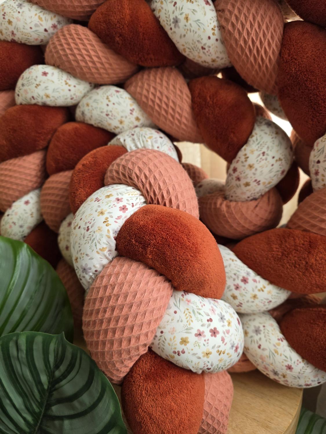 Tresse de lit 3 brins corail doudou terracotta et printemps 4,2m