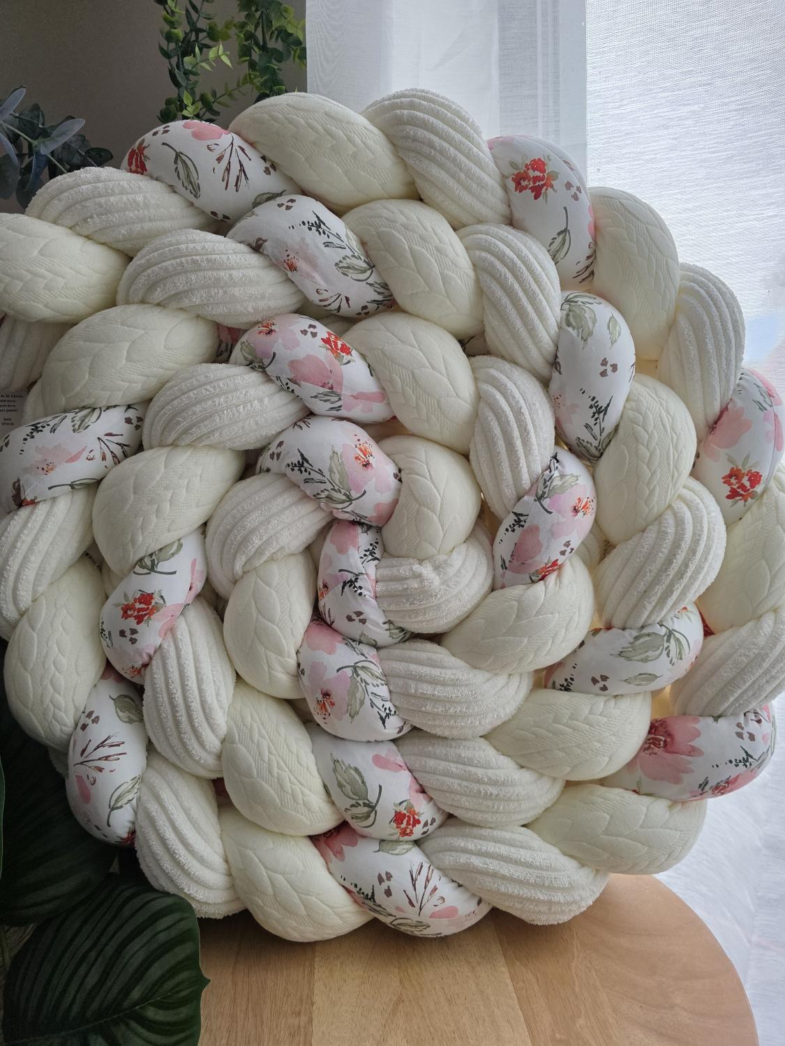 Tresse de lit 3 brins côtelé écru tricot écru fleurs pastel 4.2m