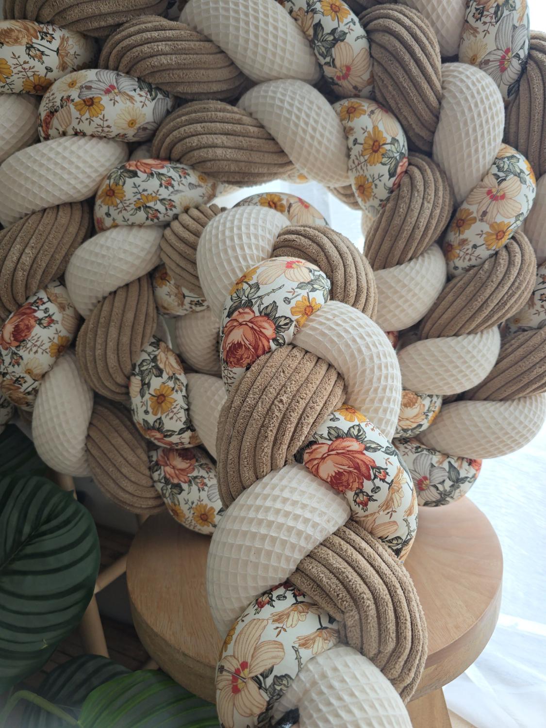 Tresse de lit 3 brins crème côtelé camel et vintage flowers 4.6m