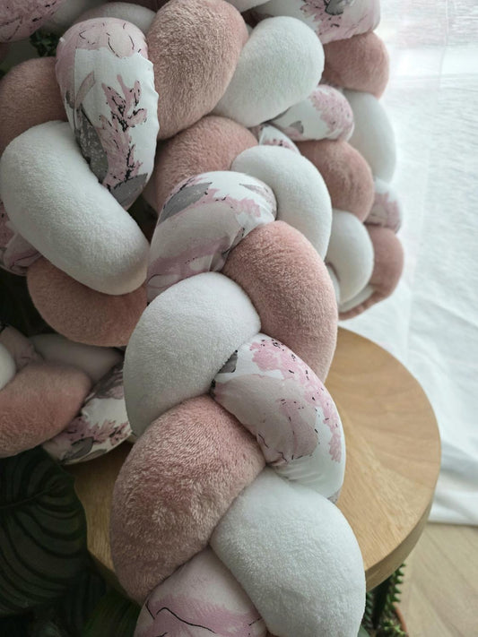 Tresse de lit 3 brins doudou blanc poudré et fleurs larges 3m