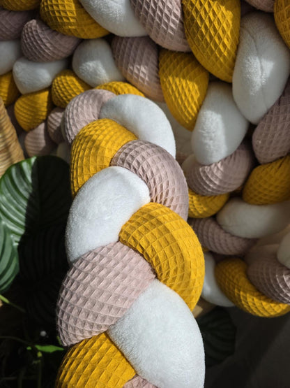 Tresse de lit 3 brins poudré moutarde doudou blanc 4,6m