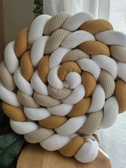 Tresse de lit 4 brins beige et camel et doudou blanc 4.6m