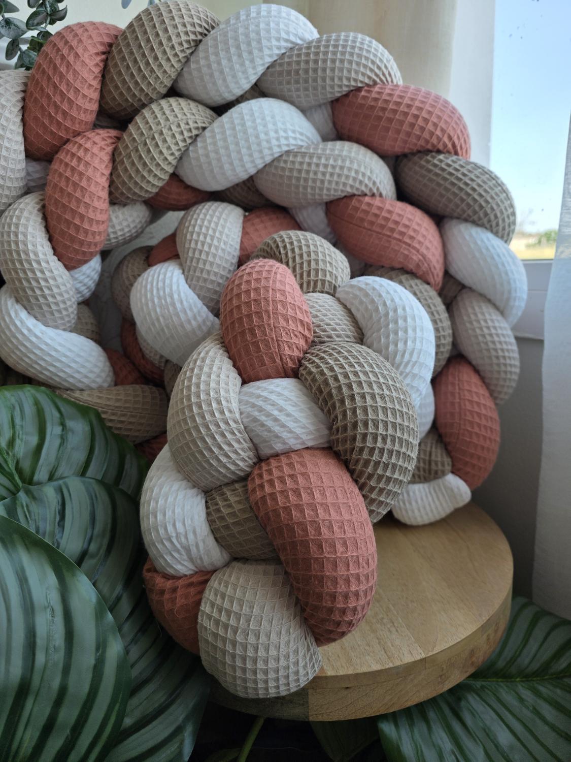 Tresse de lit 4 brins blanc beige café et corail 3.6m