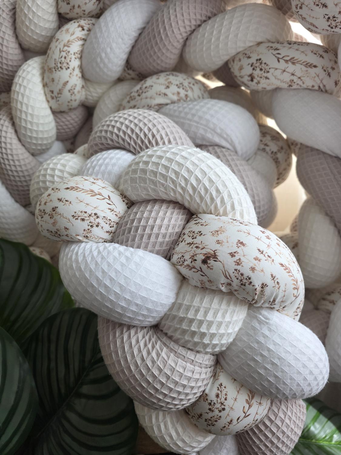 Tresse de lit 4 brins blanc écru beige et fleurs des champs 4.6m