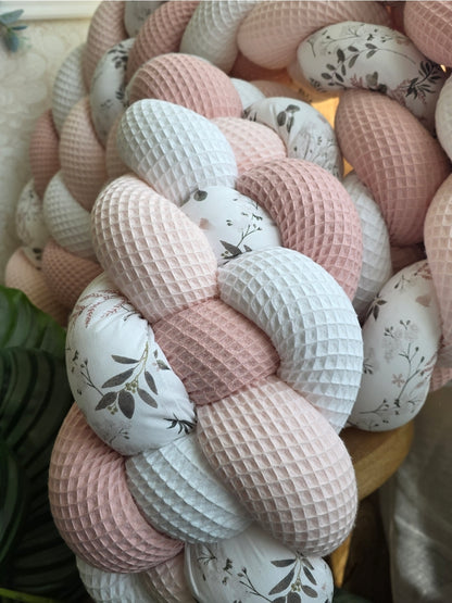 Tresse de lit 4 brins blanc poudré rose pâle et fleurs d'hiver 3.6m